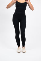 Essential High-Rise Leggings - Black