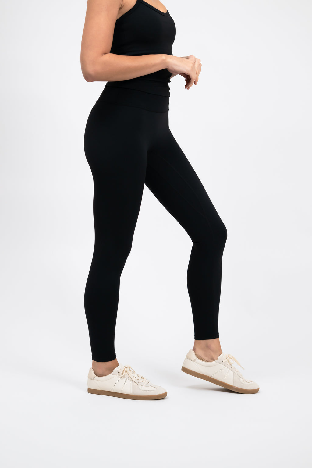Essential High-Rise Leggings - Black